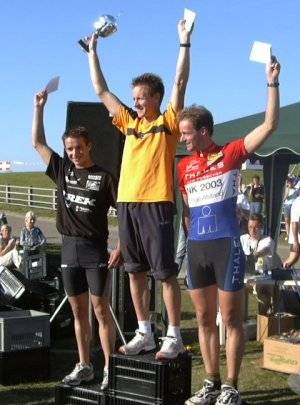 Triambla podium 2003