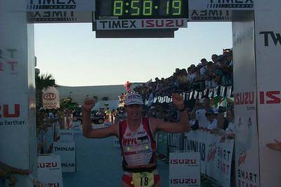 Guido Gosselink finisht voor de derde maal een hele triathlon binnen de 9 uur